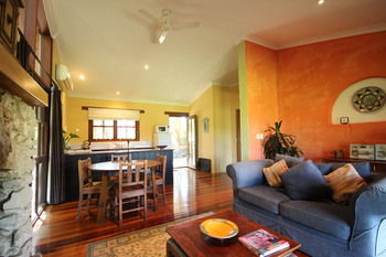 Galnyamba.Friday Creek Retreat - Dalby Accommodation 0