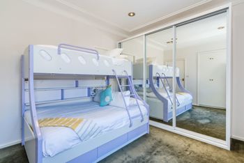 Spacious 4 Bedroom House The Hill - Dalby Accommodation 3