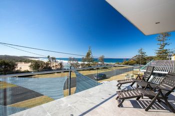 DOLPHIN VIEWS - Dalby Accommodation 0