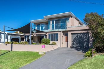 DOLPHIN VIEWS - Dalby Accommodation 3