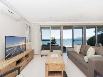 Soldiers Point Road 2 163 Seaside Splendour - Dalby Accommodation 2