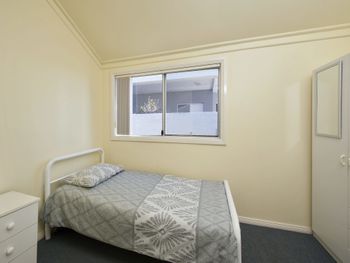 Victoria Parade 25 Stillwater - Dalby Accommodation 1