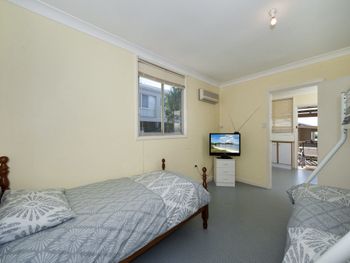 Victoria Parade 25 Stillwater - Dalby Accommodation 6