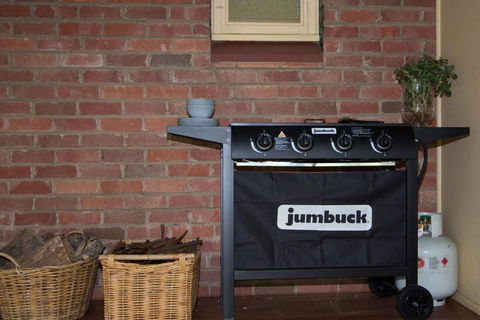 Avoca House Circa 1900 Gorgeous Federation Home - Dalby Accommodation 6