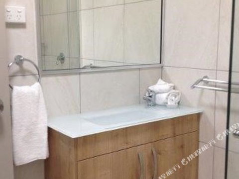BEST WESTERN CASTLE LODGE MOTEL - Dalby Accommodation 3
