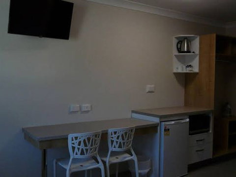 BEST WESTERN CASTLE LODGE MOTEL - Dalby Accommodation 1