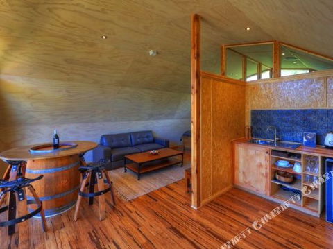 Bruny Island Accommodation 43 Degrees Beachside Studio Spa Apartments (1) - Dalby Accommodation 6