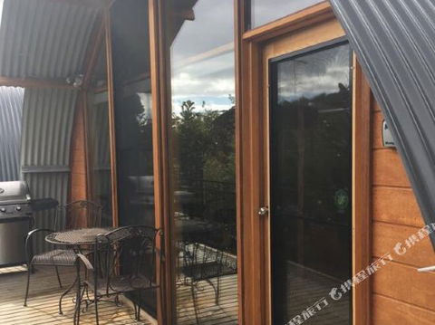 Bruny Island Accommodation 43 Degrees Beachside Studio Spa Apartments (1) - Dalby Accommodation 4