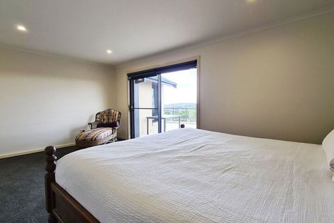A Vista, Townhouse 1 - Dalby Accommodation 5
