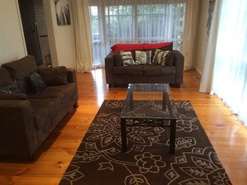 Australian Home Away Doncaster Elgar 2 - Dalby Accommodation 4