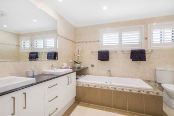 Paradise At The Point - Dalby Accommodation 5