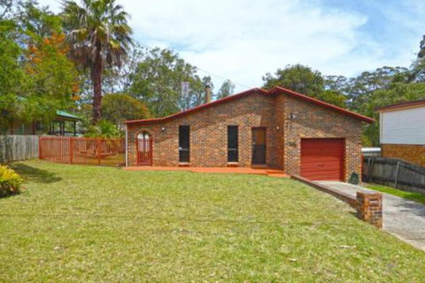 The Happy Shack At Callala Bay - Dalby Accommodation 0