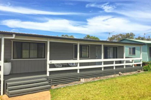 The Relax Shack At Culburra Beach Sleeps 7 - Dalby Accommodation 0