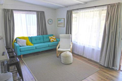 The Relax Shack At Culburra Beach Sleeps 7 - Dalby Accommodation 5