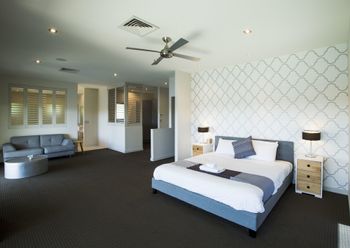 Gold Coast Luxury Waterfront House - Dalby Accommodation 5