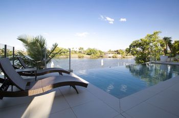 Gold Coast Luxury Waterfront House - Dalby Accommodation 4