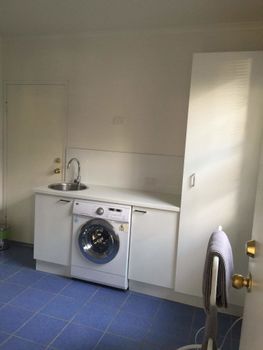 Nutgrove Beach Studio Apartment - Dalby Accommodation 2