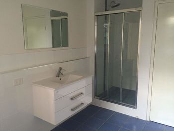 Nutgrove Beach Studio Apartment - Dalby Accommodation 6
