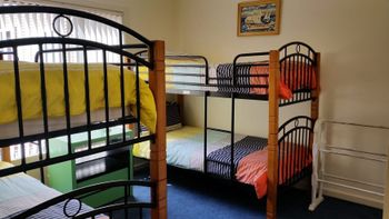 Redrocks Retreat - Dalby Accommodation 4