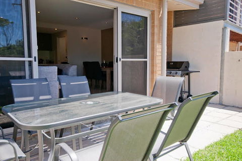 K Bay 6 Town House - Dalby Accommodation 0