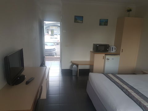 Jopen Cafe & Motel - Dalby Accommodation 5