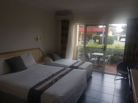 Jopen Cafe & Motel - Dalby Accommodation 6