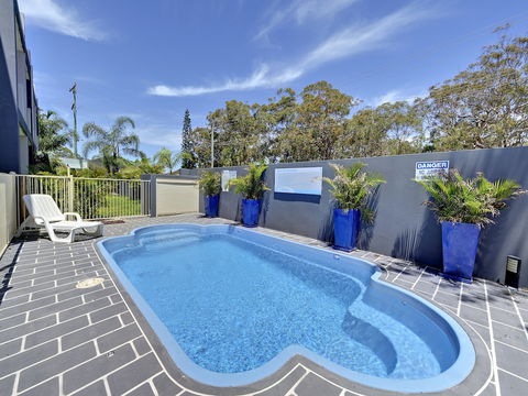 Shoal Bay Beachclub Apartments - Dalby Accommodation 5