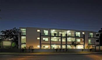 Shoal Bay Beachclub Apartments - Dalby Accommodation 2