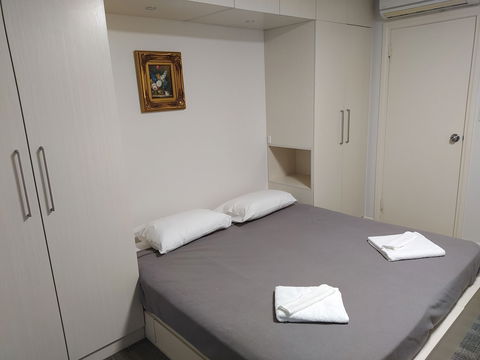 Regency Apartments - Dalby Accommodation 1