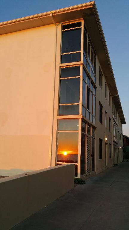 Acaill Accommodation Esplanade Living Self Check-In Self Check-Out - Dalby Accommodation 4