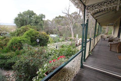 Palm House - Dalby Accommodation 3