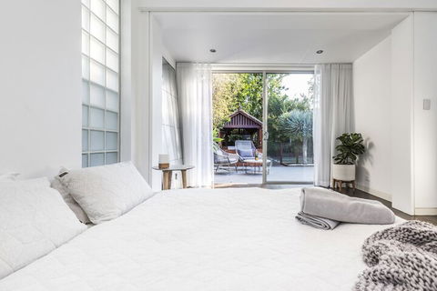 Coogee Luxury Home With Salt Water Pool & Parking - Dalby Accommodation 6