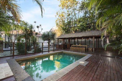 Coogee Luxury Home With Salt Water Pool & Parking - Dalby Accommodation 2