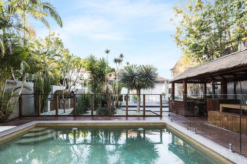 Coogee Luxury Home With Salt Water Pool & Parking - Dalby Accommodation 1