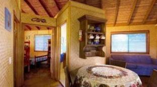 Straddie Bungalows - Dalby Accommodation 1