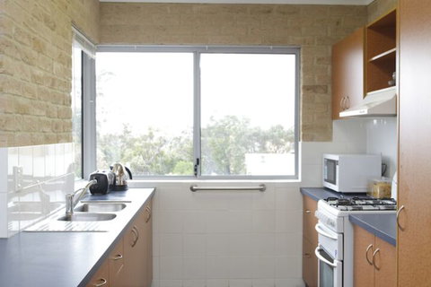 ECU Village Bunbury - Dalby Accommodation 4