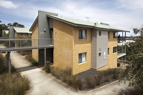 ECU Village Bunbury - Dalby Accommodation 1