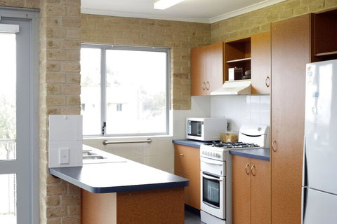 ECU Village Bunbury - Dalby Accommodation 7