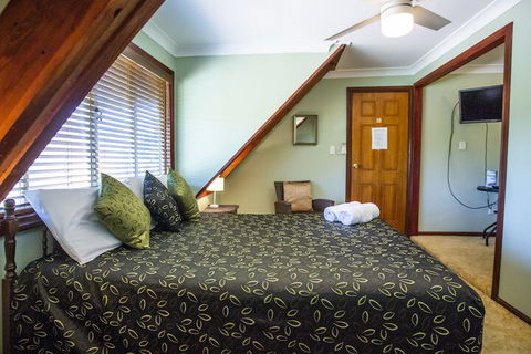 Ainslie Manor B&B - Dalby Accommodation 6