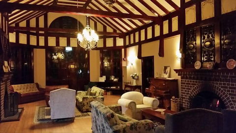 Petersons Armidale Winery & Guesthouse - Dalby Accommodation 2