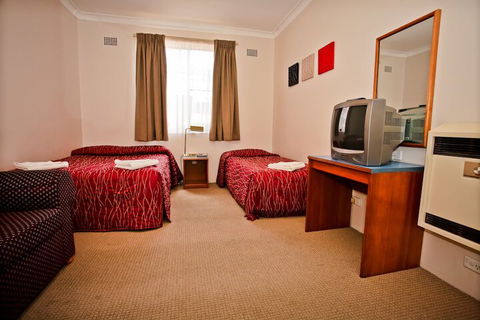 Abbotsleigh Motor Inn - Dalby Accommodation 7