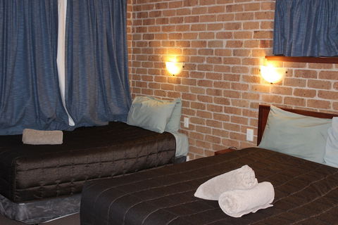 Acacia Motor Inn Armidale - Dalby Accommodation 3