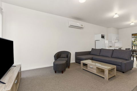 A1 Motels Port Fairy Motel And Apartments - Dalby Accommodation 1