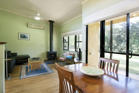 Milton Country Cottages - Dalby Accommodation 4