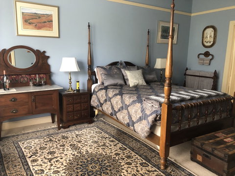 St Helens Country Cottages - Dalby Accommodation 4