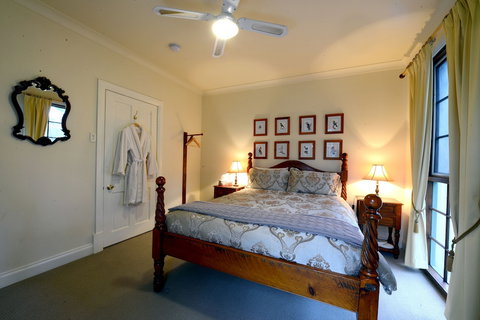 St Helens Country Cottages - Dalby Accommodation 6