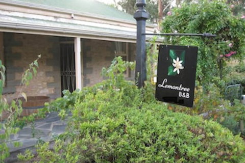 Lemontree Cottage - Dalby Accommodation 0