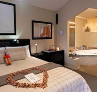 Riverview Rise Retreats - Dalby Accommodation