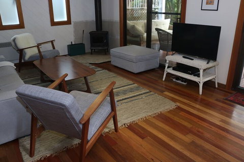 A Beach House At Byron - Dalby Accommodation 4