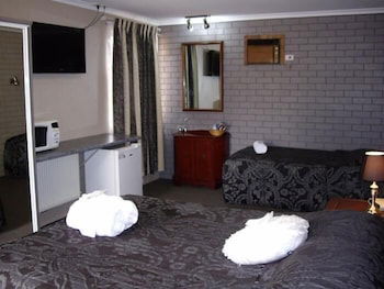 Estelle Kramer Motor Inn - Dalby Accommodation 4